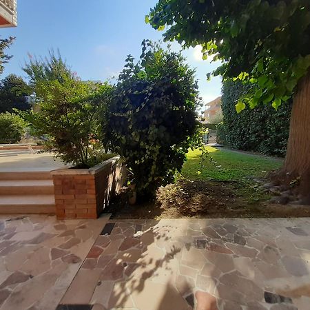 La Gran Dama Bed and Breakfast Roseto Degli Abruzzi Buitenkant foto