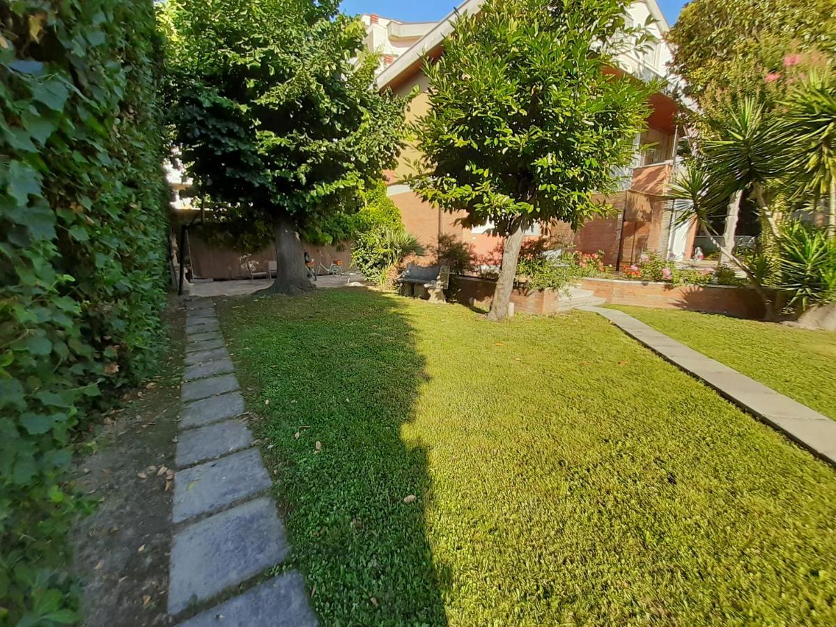 La Gran Dama Bed and Breakfast Roseto Degli Abruzzi Buitenkant foto