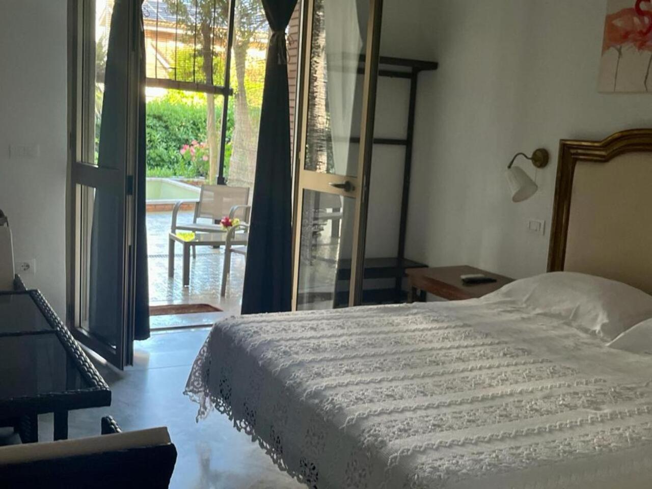 La Gran Dama Bed and Breakfast Roseto Degli Abruzzi Kamer foto